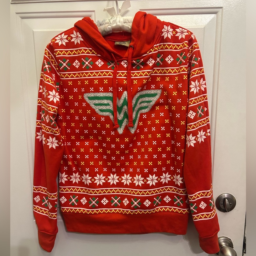 🌟🎄DC Comics Wonder Woman “Ugly Sweater” Christmas Hoodie!🎄🌟Size Medium EUC
